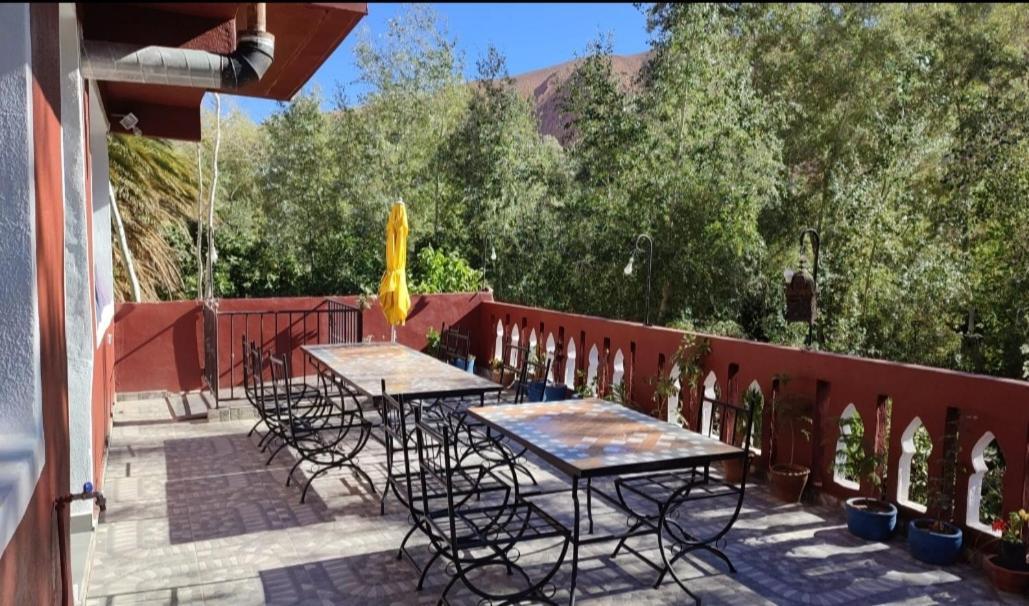 Auberge De La Riviere Du Dades Boumalne Exteriör bild