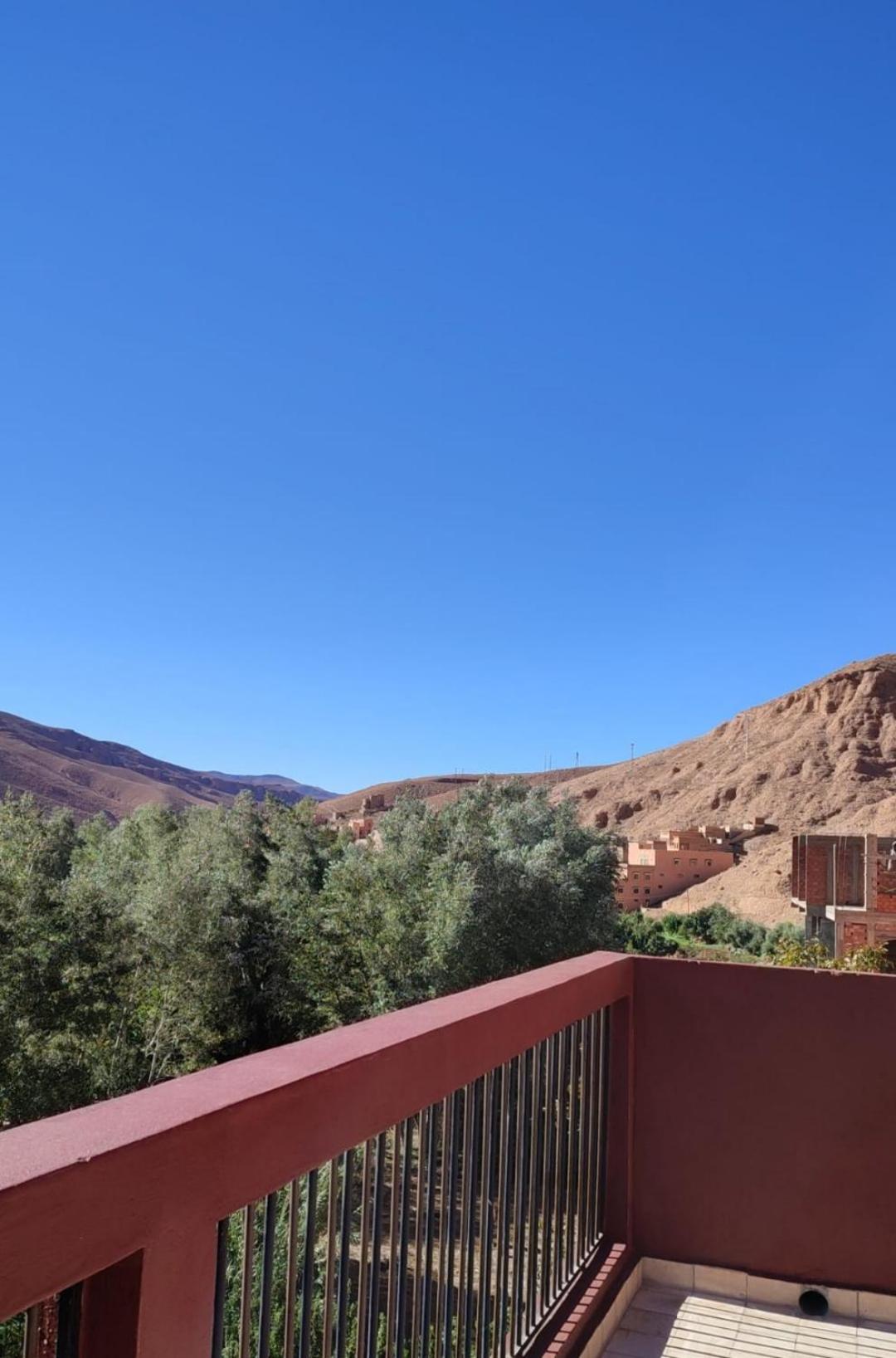 Auberge De La Riviere Du Dades Boumalne Exteriör bild